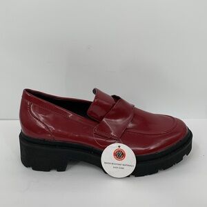 Blondo chunky slip-on loafers shoe lug sole red patent waterproof platform new 9